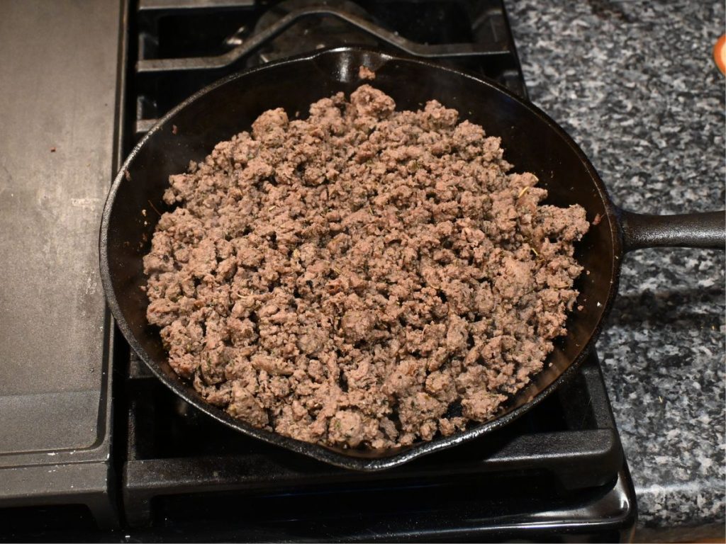 browned-ground-beef-in-skillet
